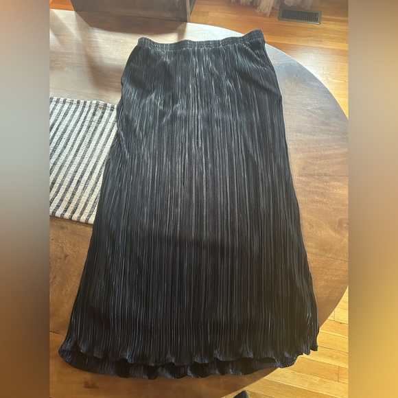 DRESSED IN LALA NWT top and skirt set - Picture 2 of 5